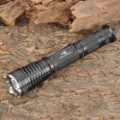 1-Modo SKILHUNT Defier XT Cree XM-L T6 580LM lanterna LED c / coldre (1 x 18650 / 4 x CR123A)