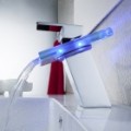 Cor do LED alterando Waterfall Bathroom Faucet